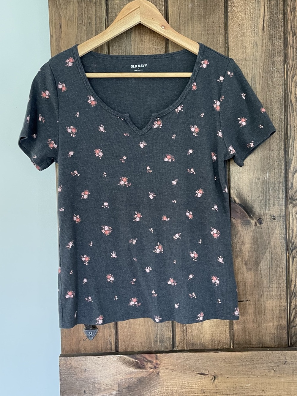 Old Navy Notch V Neck Rib Knit Short Sleeve Floral Print Top L Dainty Girly